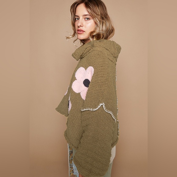 412. POL🛑 LAST 1! AT COST! green pink sweater top berber floral patch - Picture 5 of 5